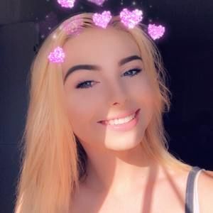 Meet your Posher, Whitney